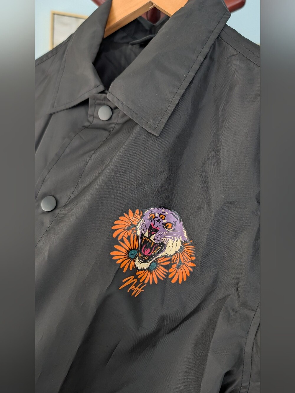 NWT Neff Black Men's Rain Jacket/ Windbreaker Eye Tiger Men Sz M. - Picture 5 of 9